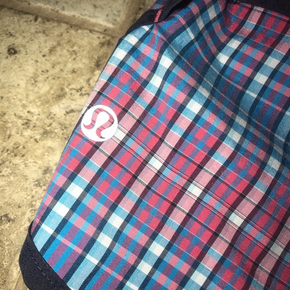 Rare Lululemon Speed Shorts- size 6 - Picture 3 of 6